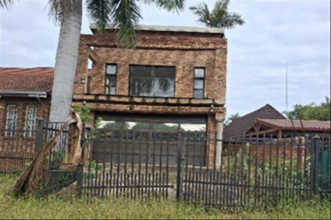 Standard Bank SIE Sale In Execution 3 Bedroom House for Sale in Karenpark - MR388667