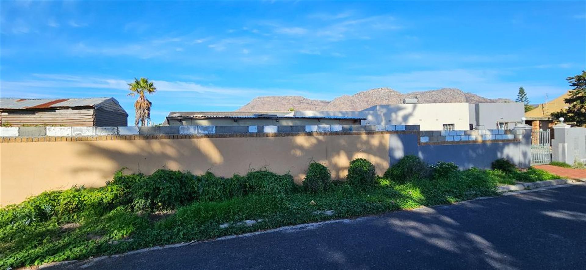 Front View of property in Steenberg
