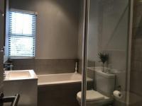 Bathroom 1 - 6 square meters of property in Tinley Manor
