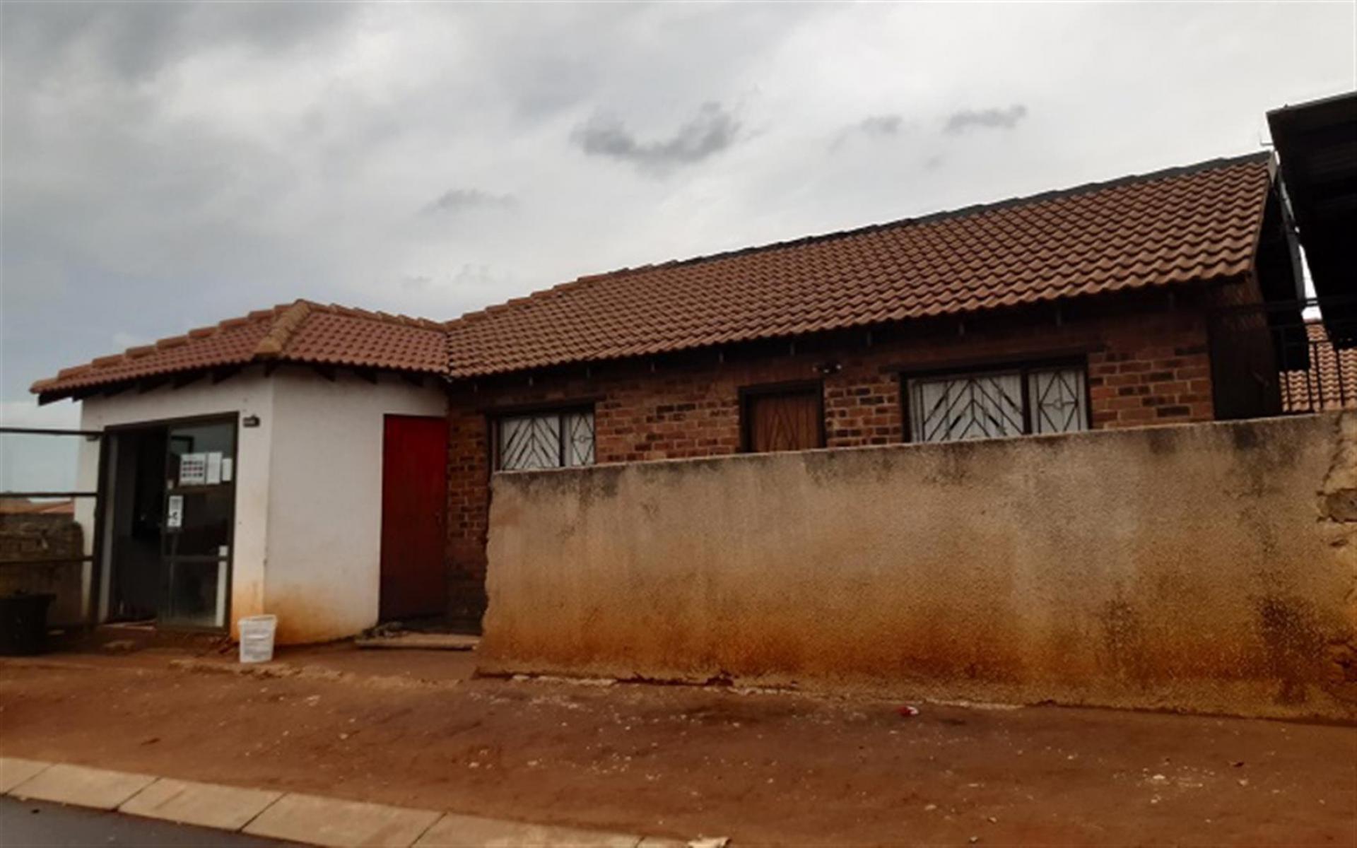 Front View of property in Tembisa
