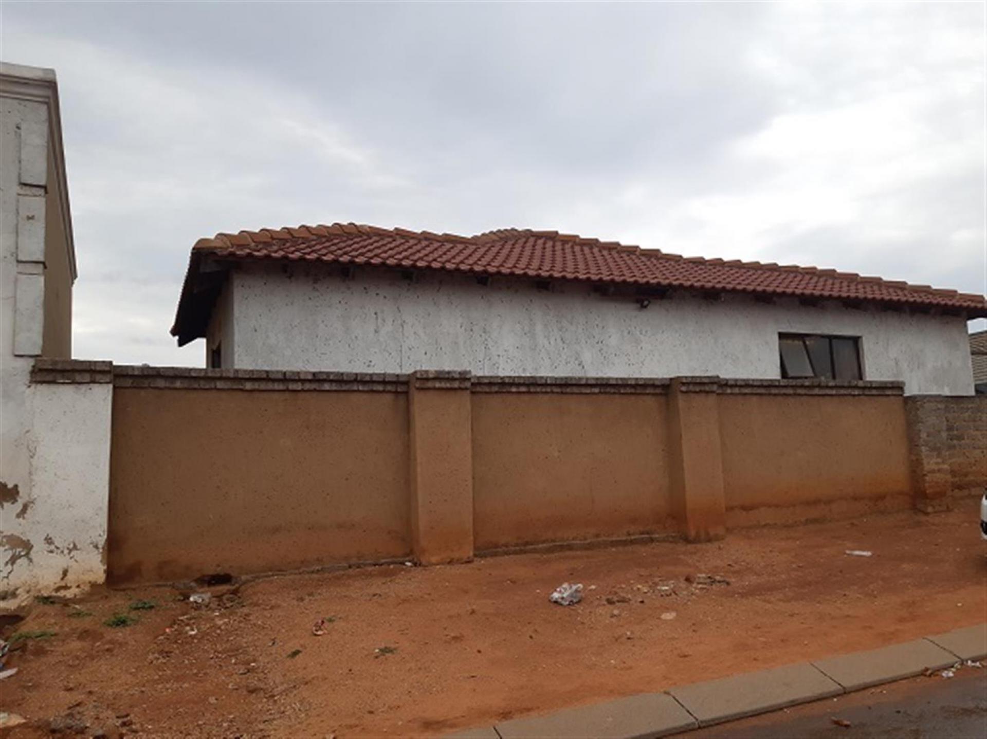 Front View of property in Tembisa