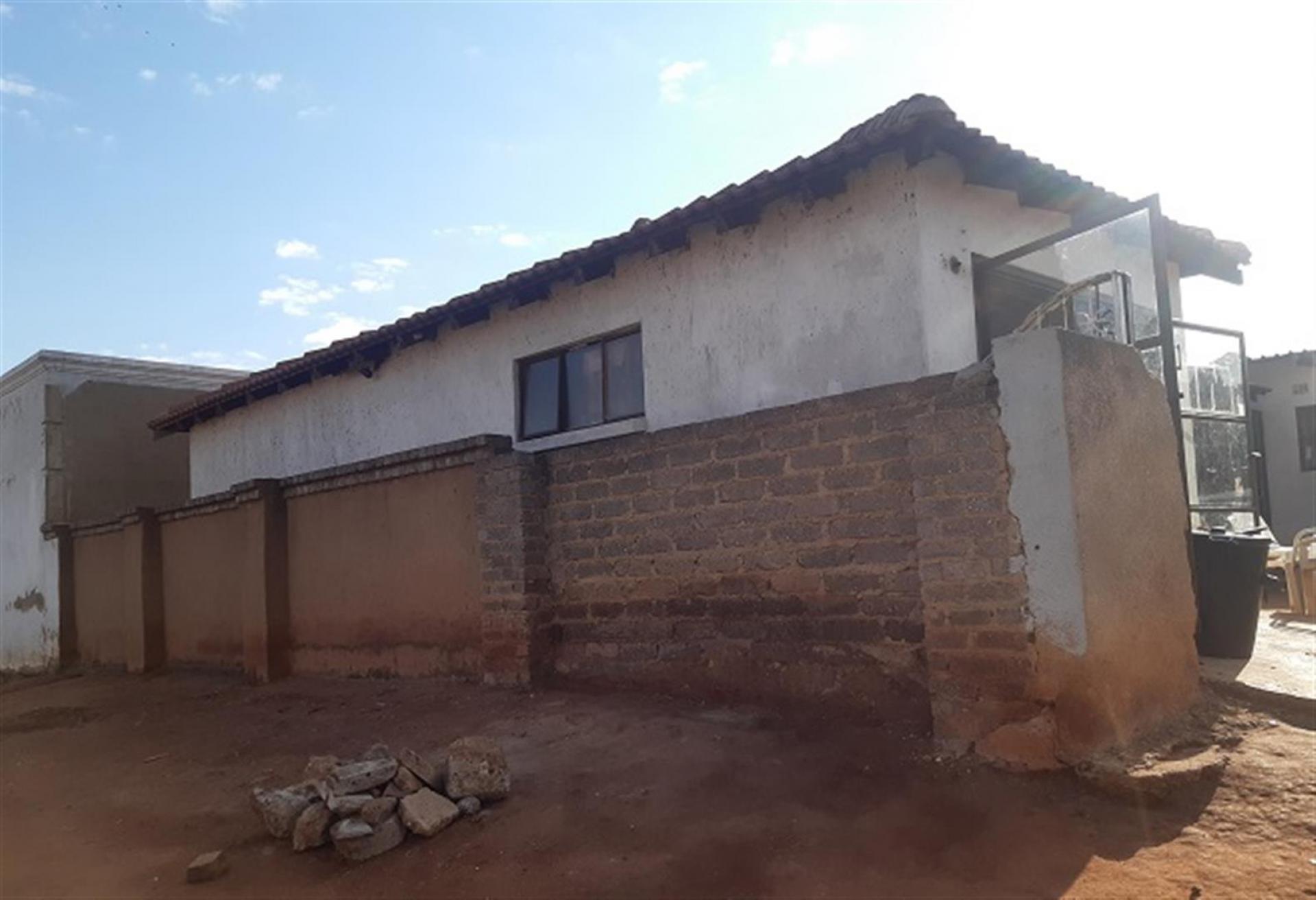 Front View of property in Tembisa