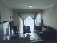 Lounges - 14 square meters of property in Witpoortjie