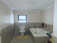 Bathroom 1 - 7 square meters of property in Witpoortjie