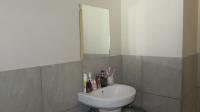 Bathroom 1 - 7 square meters of property in Witpoortjie