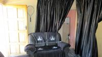 Lounges - 13 square meters of property in Northdale (PMB)