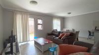 Lounges - 20 square meters of property in Doornpoort