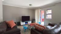 Lounges - 20 square meters of property in Doornpoort