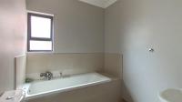 Bathroom 1 - 6 square meters of property in Doornpoort