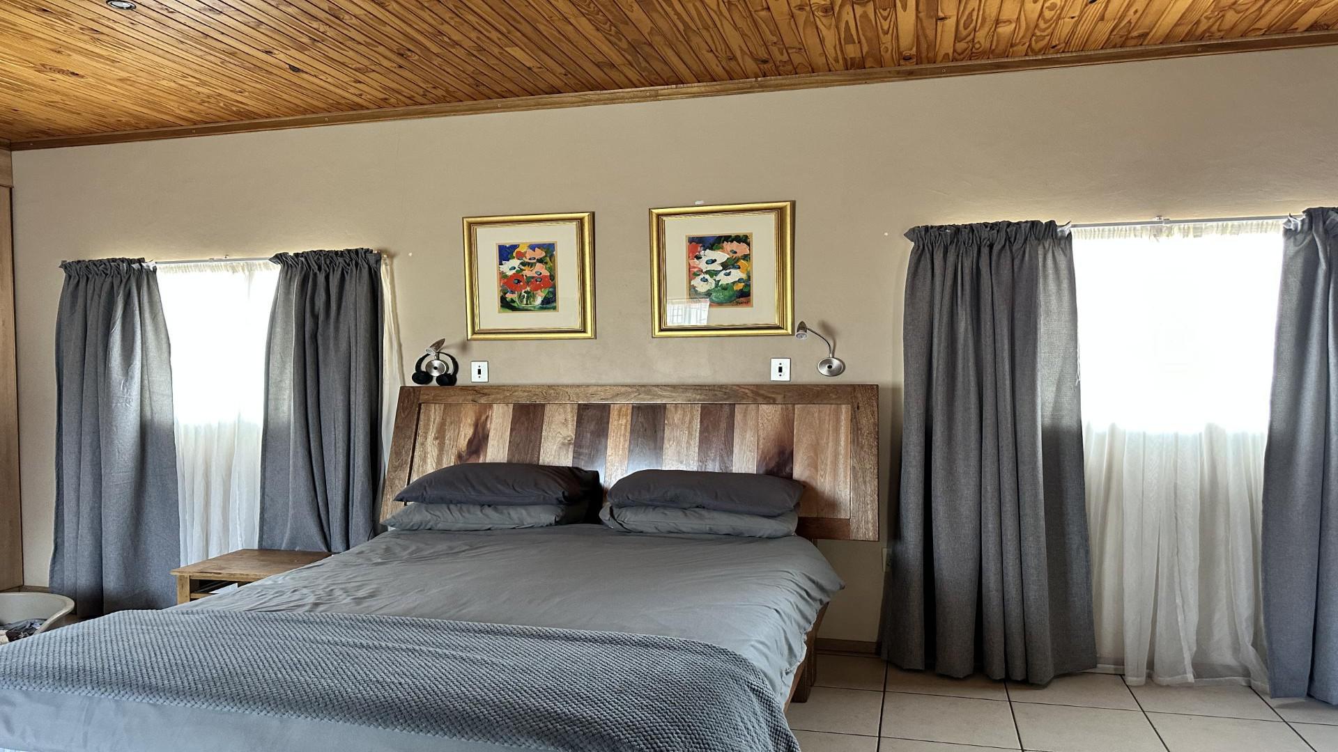 Bed Room 1 of property in Kimberley