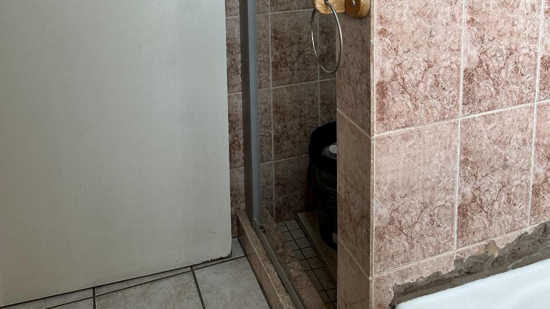 Bathroom 2 of property in Kimberley