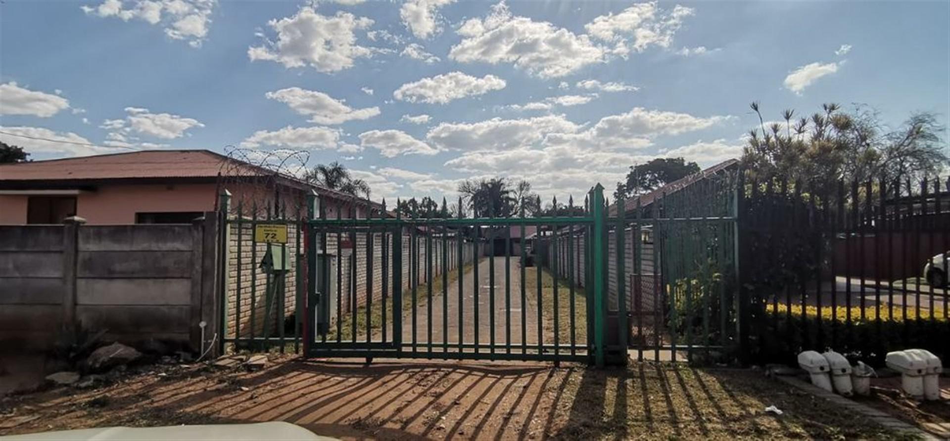Front View of property in Rustenburg