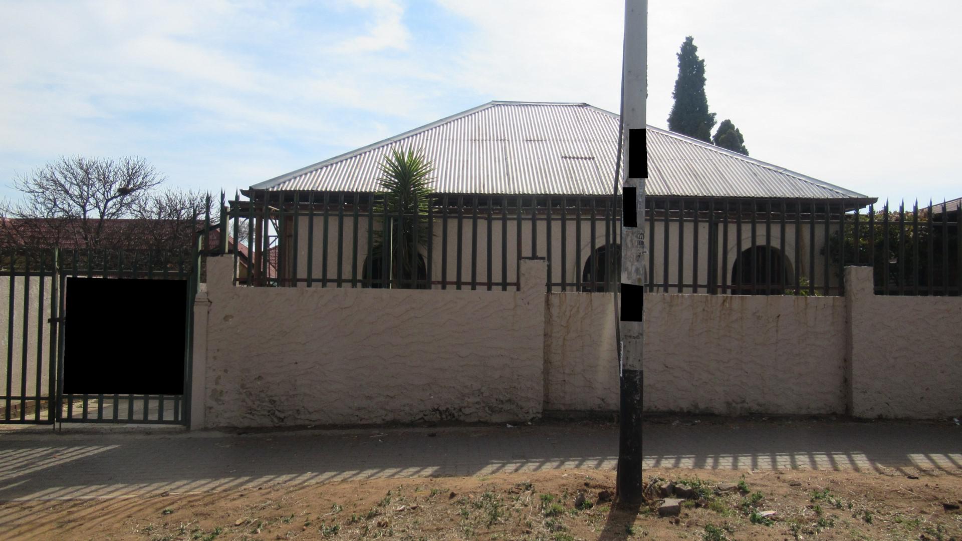 Front View of property in Forest Hill - JHB