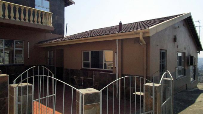 4 Bedroom House for Sale For Sale in Verulam  - Home Sell - MR390226