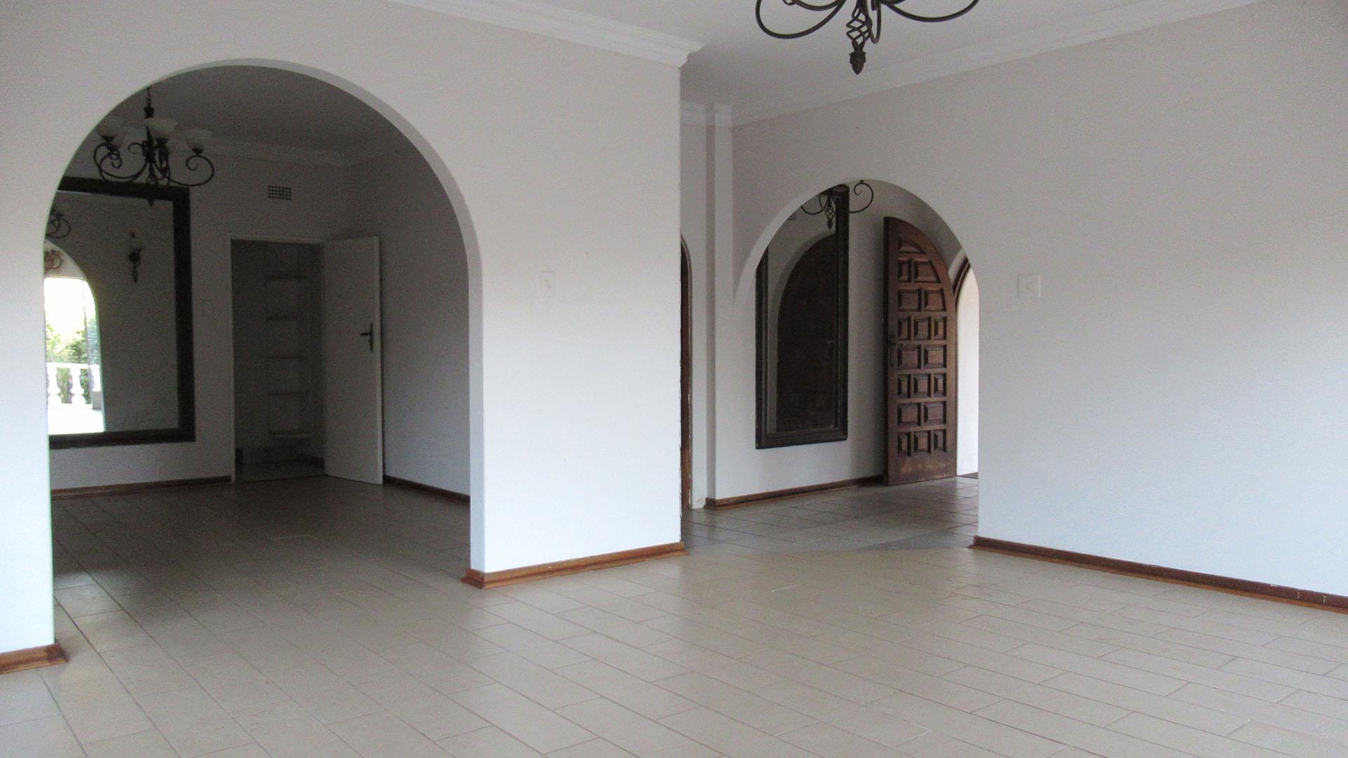 Lounges - 60 square meters of property in Klip River