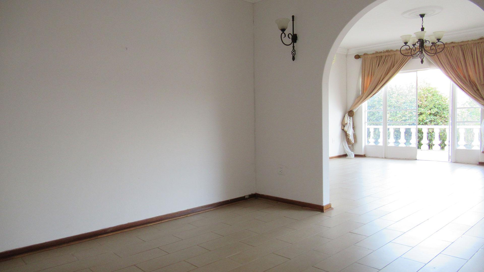 Dining Room - 21 square meters of property in Klip River