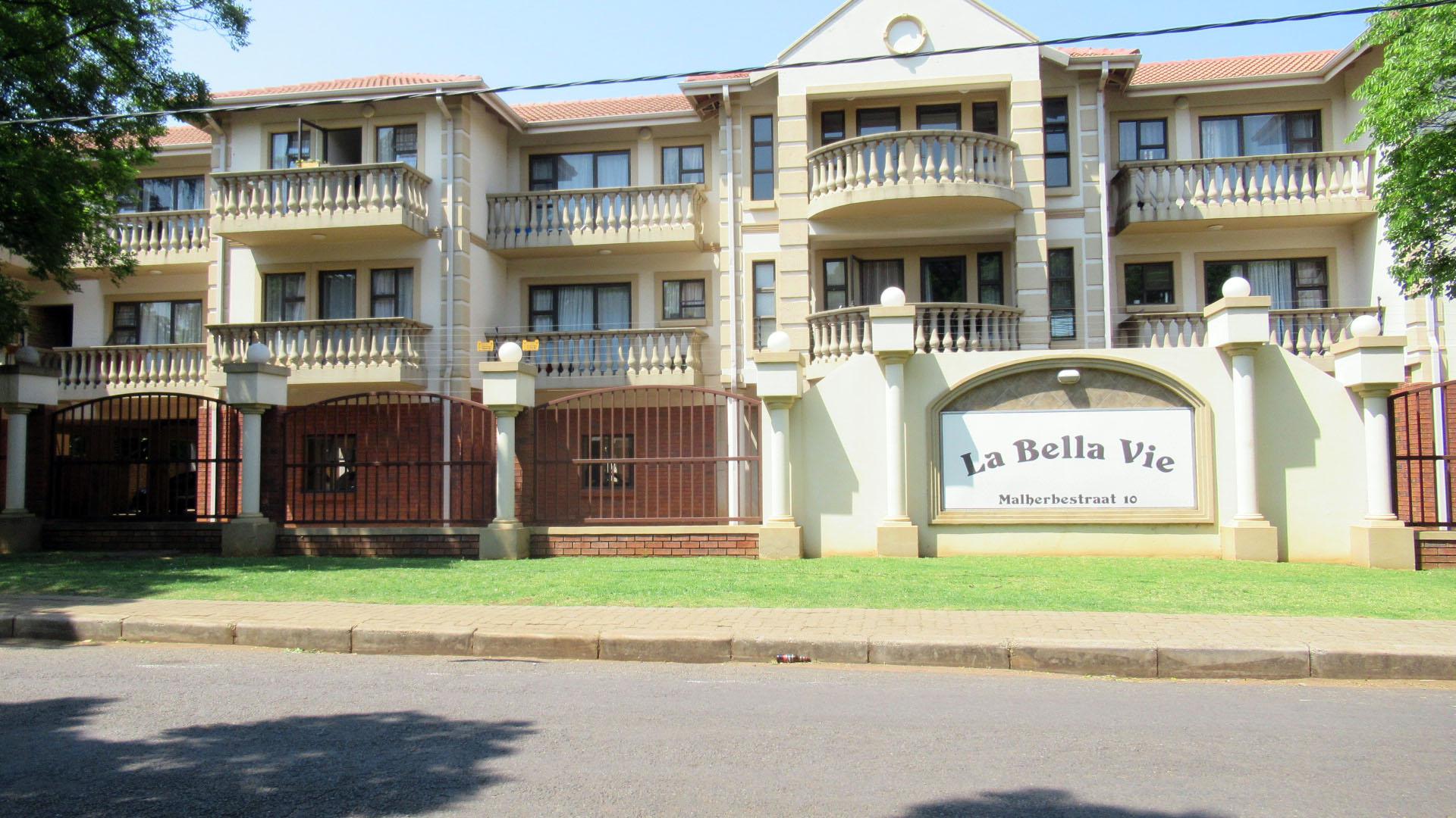 Front View of property in Die Bult