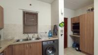 Kitchen - 11 square meters of property in Douglasdale
