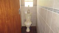 Bathroom 1 - 10 square meters of property in Visagiepark