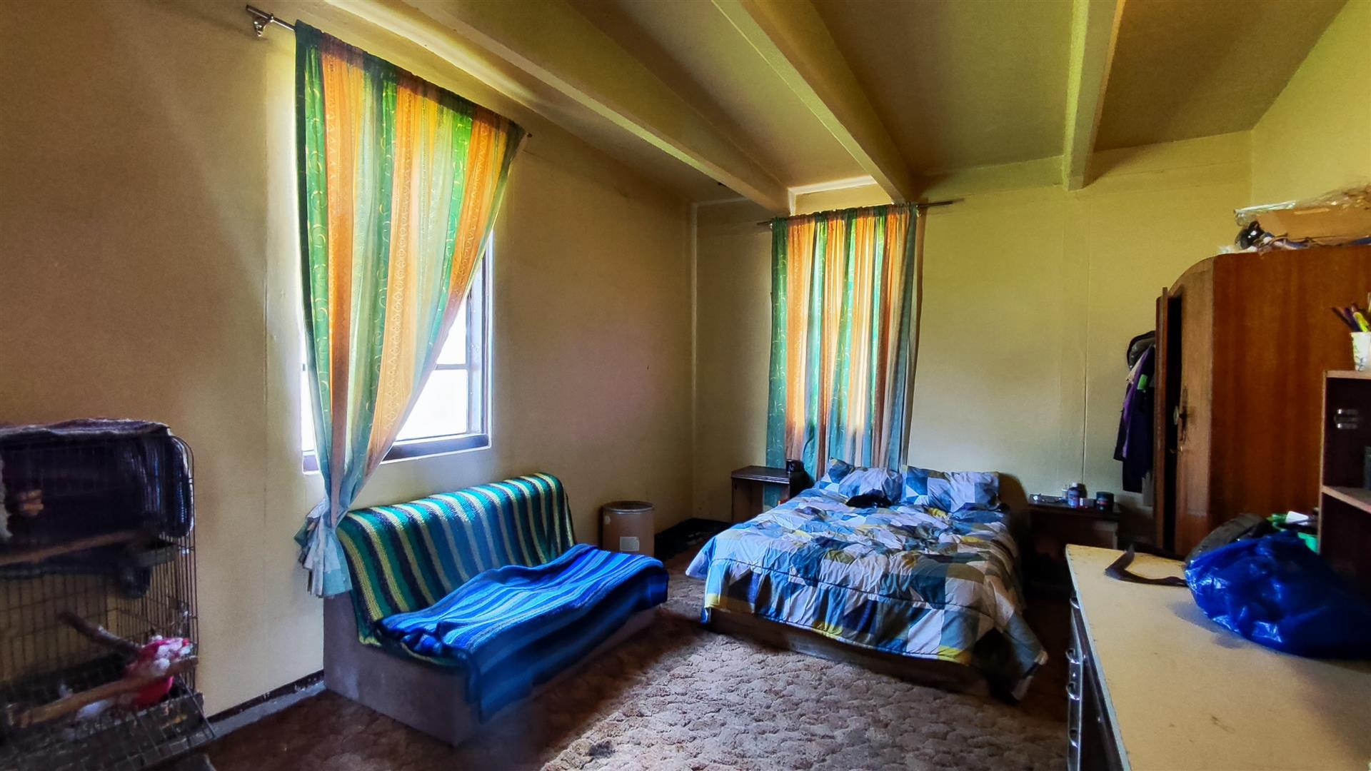 Bed Room 1 - 26 square meters of property in Farrarmere