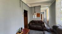Lounges - 18 square meters of property in Benoni