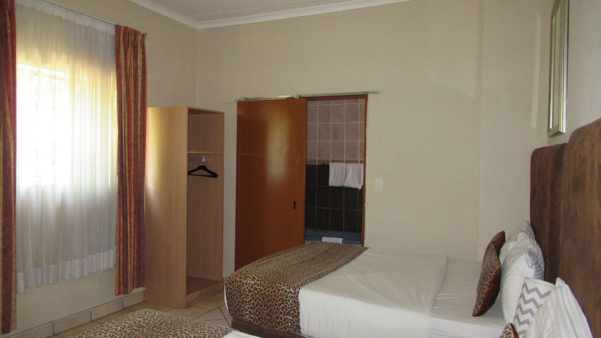 Bed Room 5+ - 205 square meters of property in Benoni