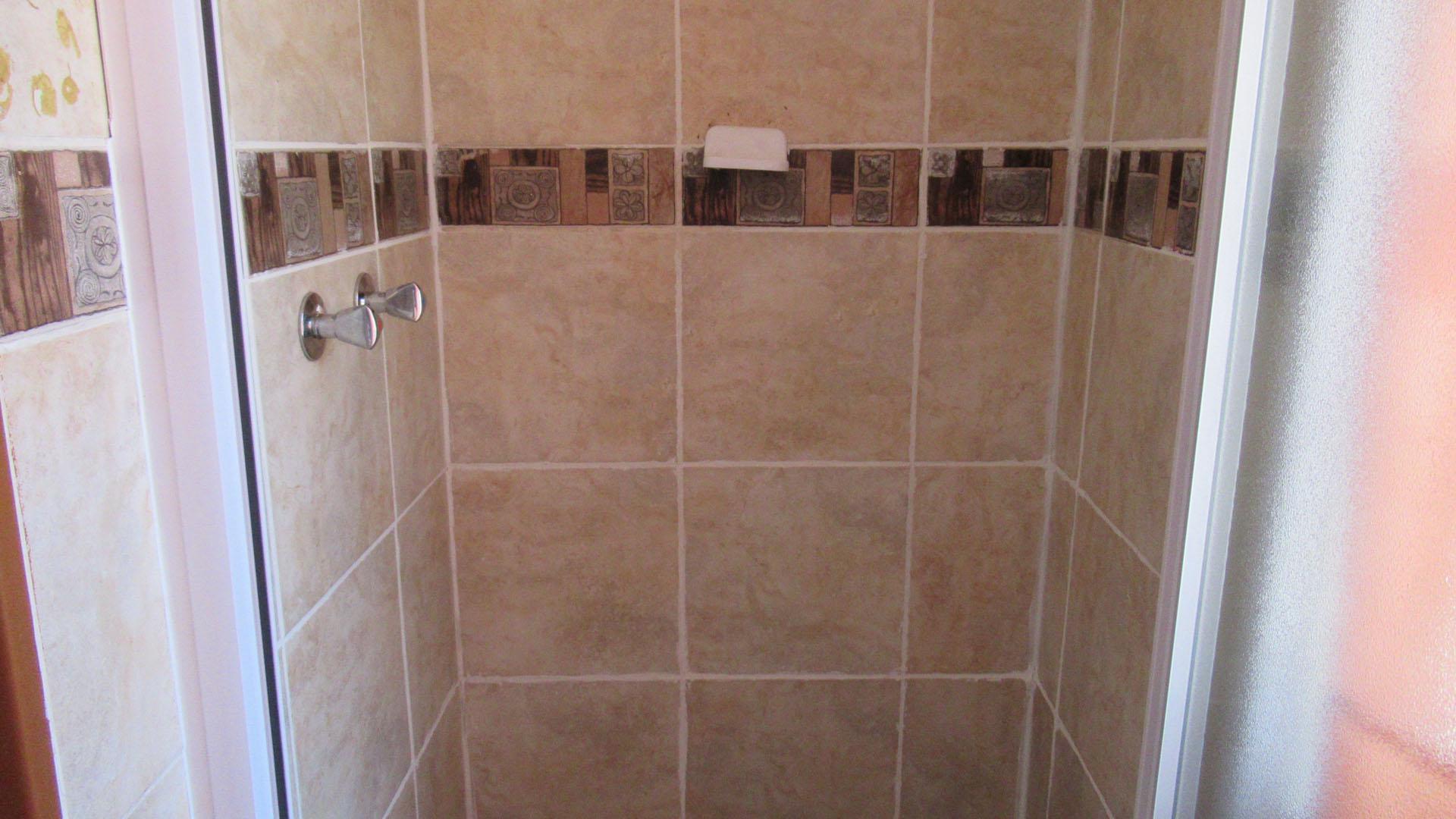 Bathroom 3+ - 62 square meters of property in Benoni