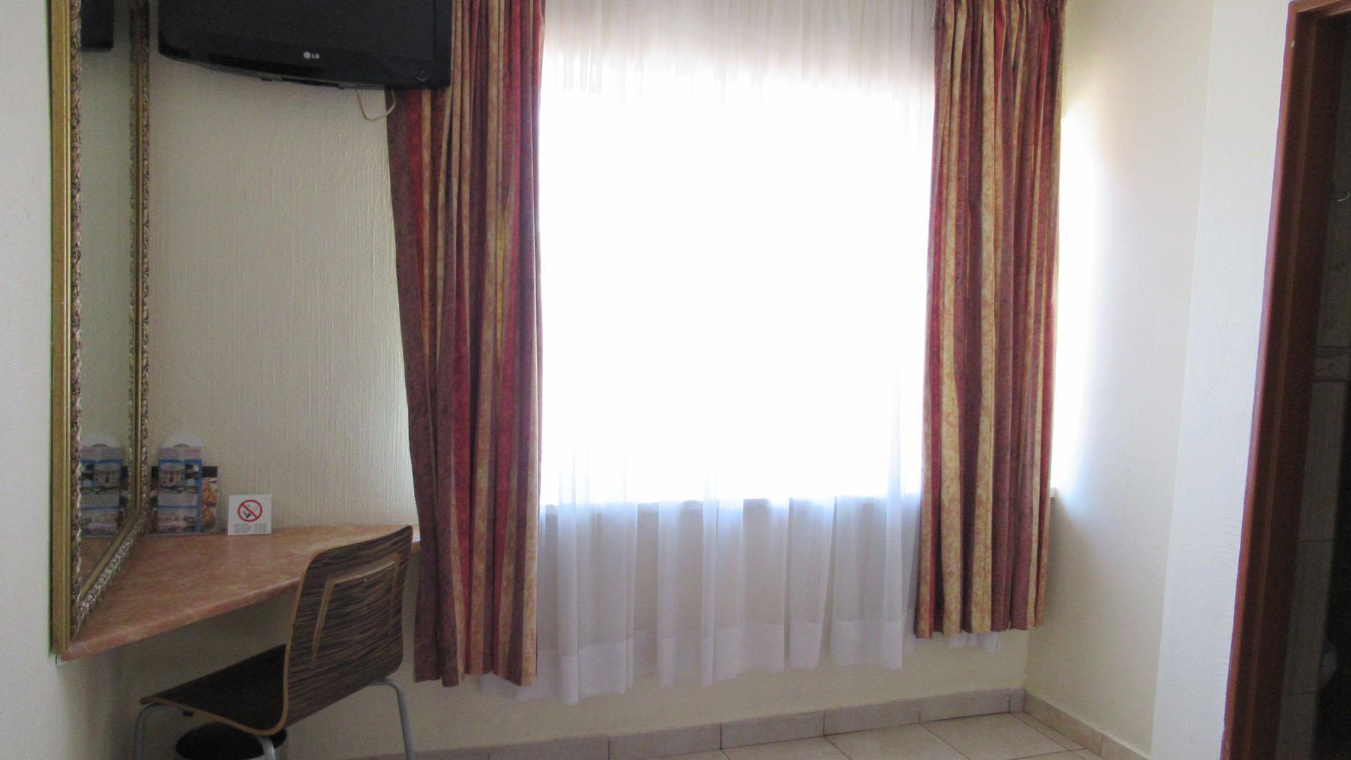 Bed Room 5+ - 205 square meters of property in Benoni
