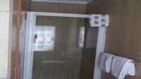 Bathroom 1 - 11 square meters of property in Benoni