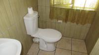 Bathroom 1 - 11 square meters of property in Benoni