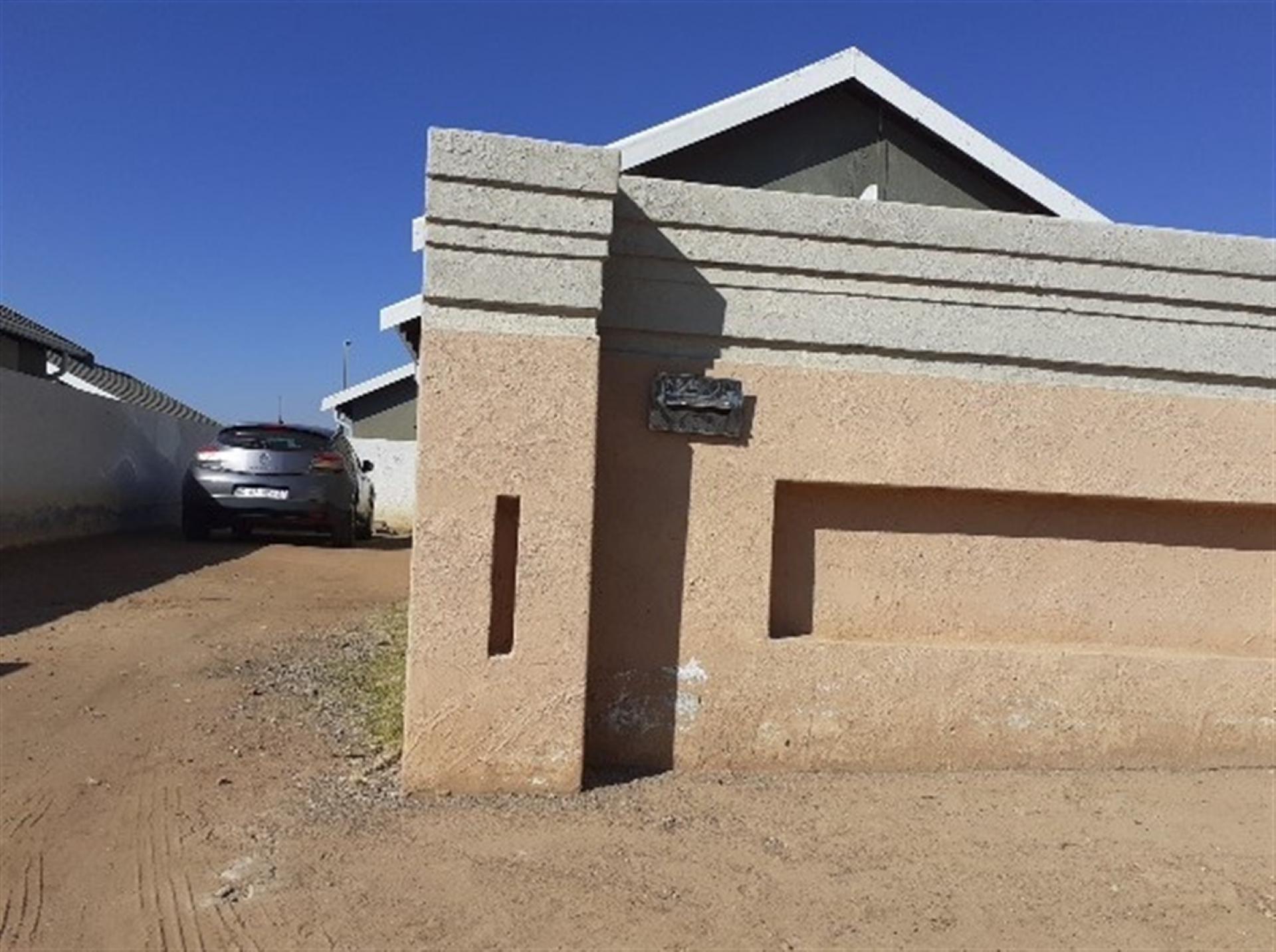 Front View of property in Windmill Park