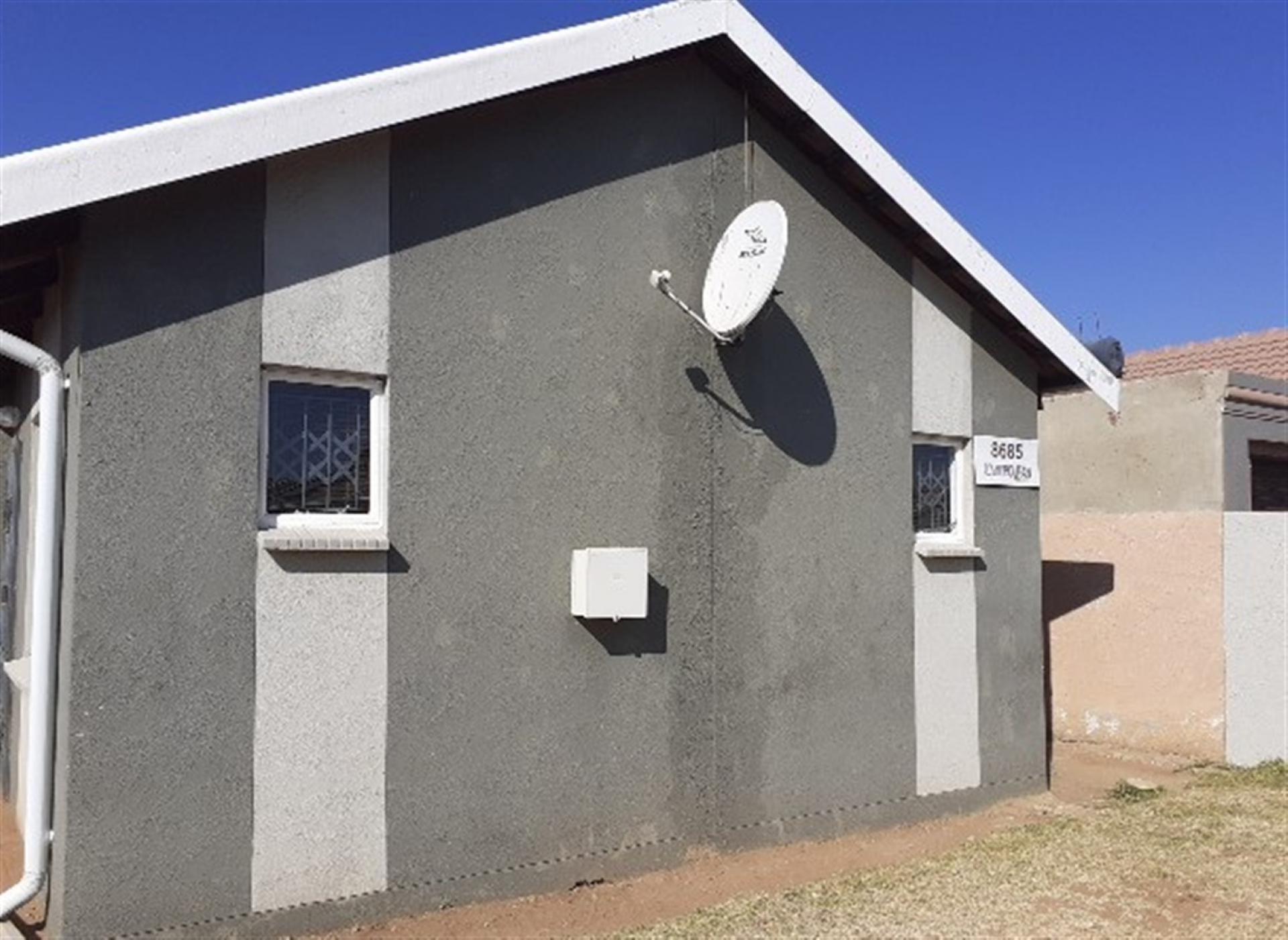 Front View of property in Windmill Park