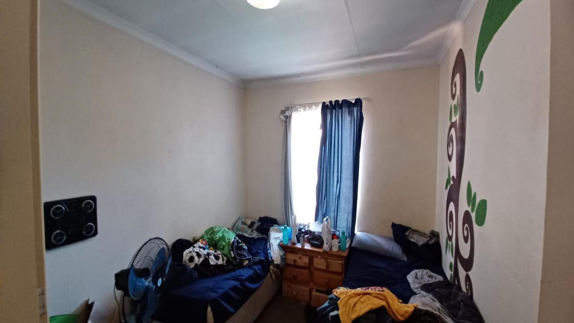 Bed Room 2 of property in Eldoraigne