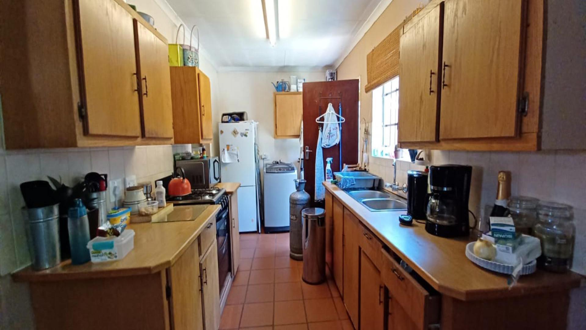 Kitchen of property in Eldoraigne