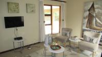 Lounges - 21 square meters of property in Lone Hill