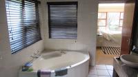 Main Bathroom - 11 square meters of property in Lone Hill