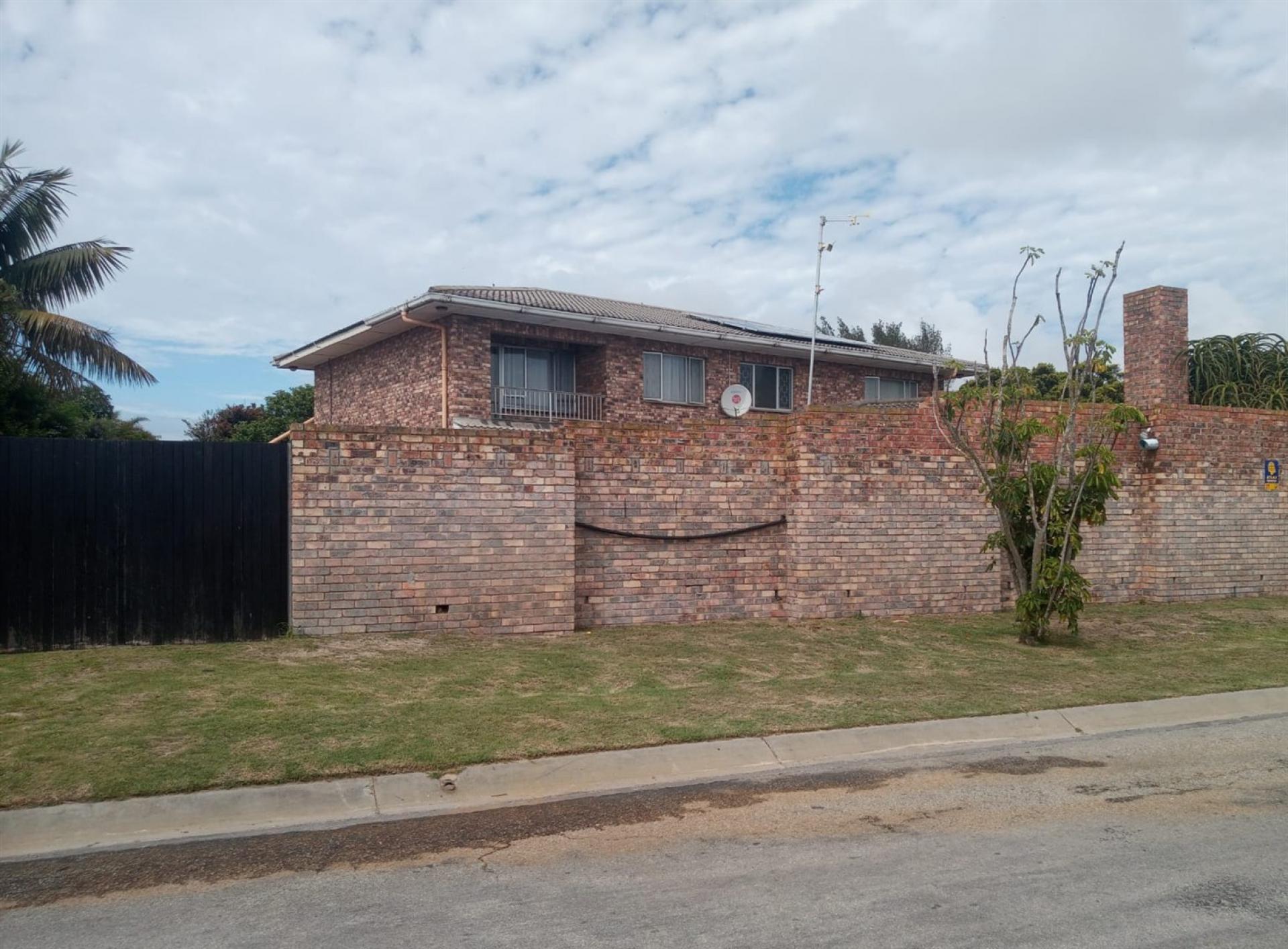 Front View of property in Summerstrand