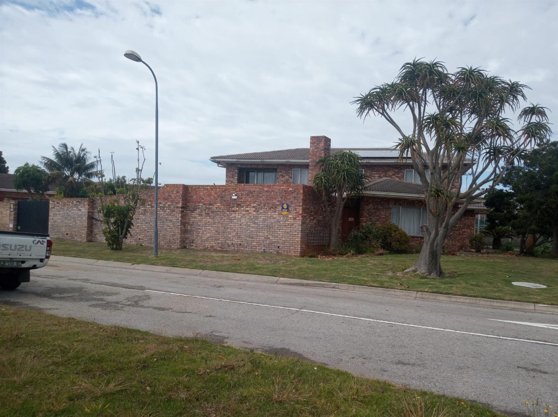 Front View of property in Summerstrand