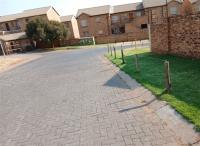 Front View of property in Chloorkop