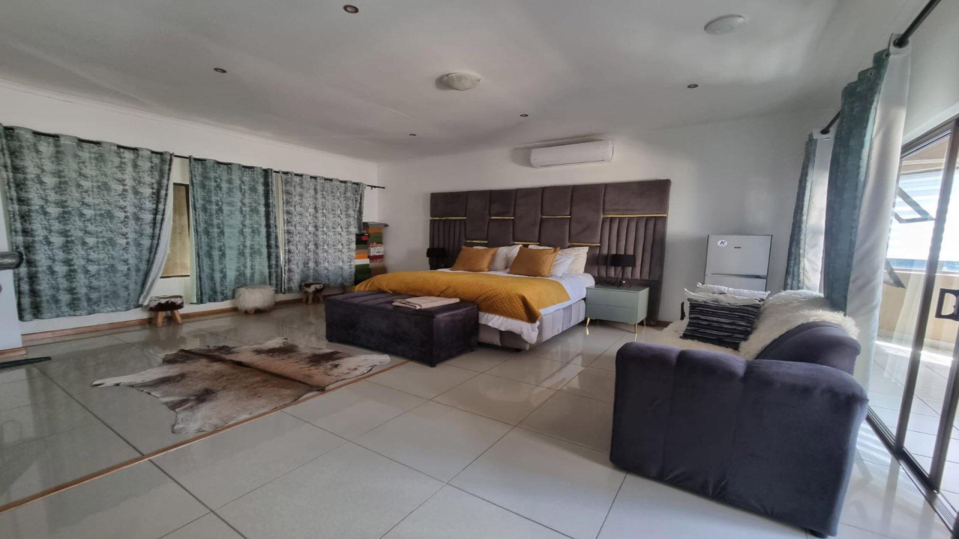 Bed Room 1 of property in Nelspruit Central