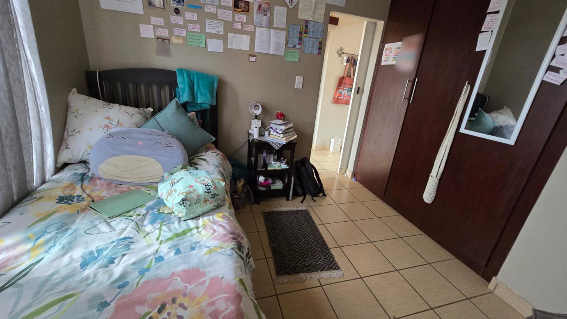 Bed Room 1 of property in Potchefstroom