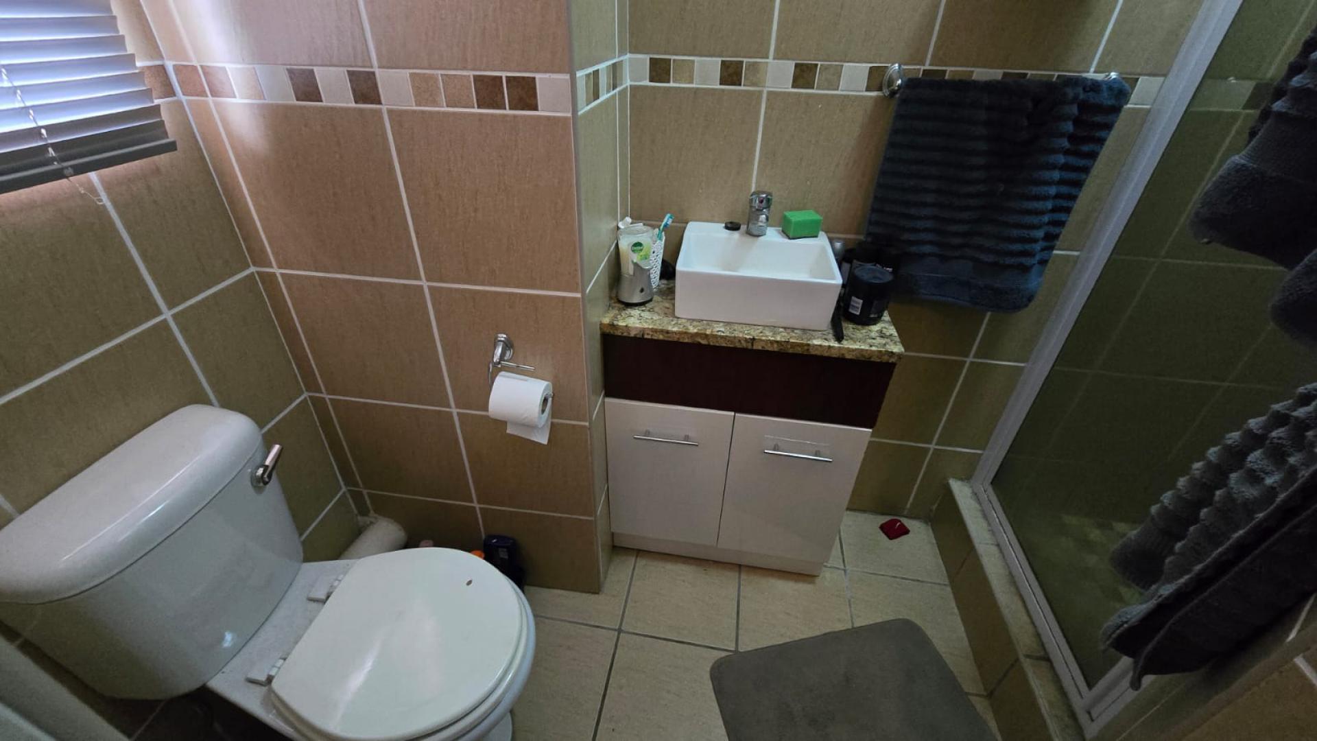 Main Bathroom of property in Potchefstroom