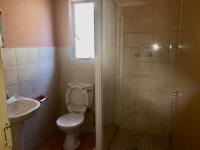 Bathroom 1 - 4 square meters of property in Crystal Park