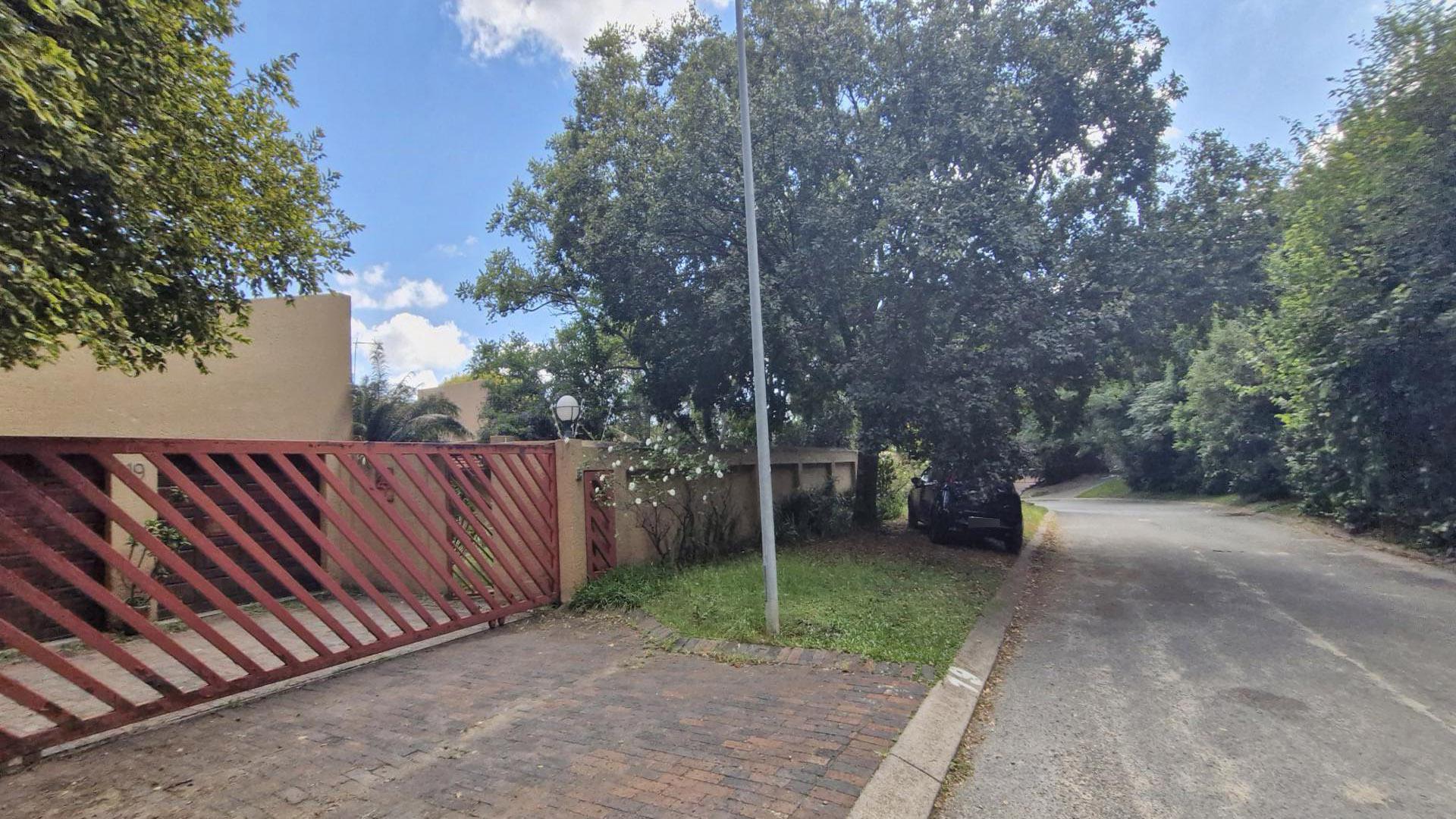 Front View of property in Northwold