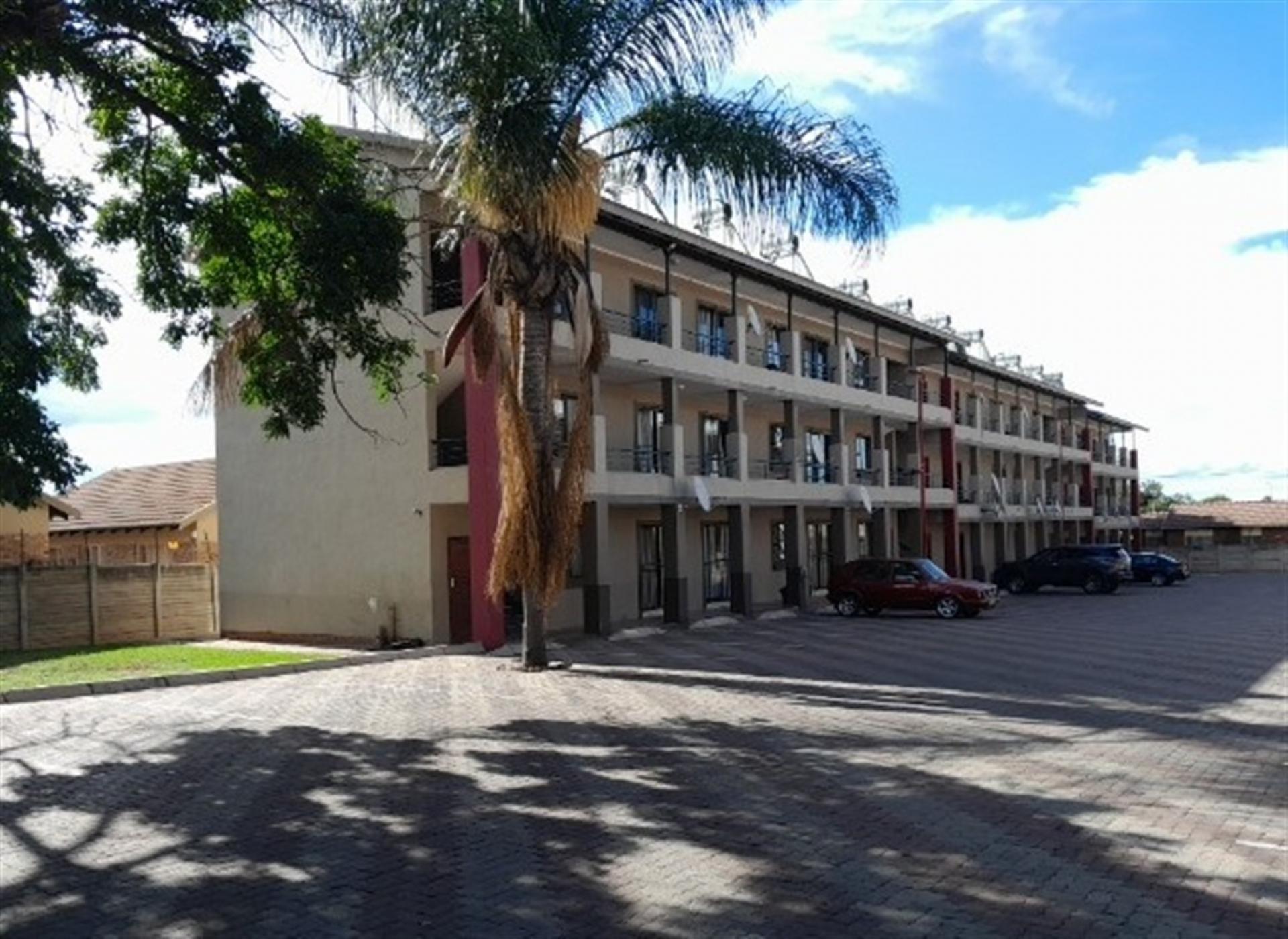 Front View of property in Annadale