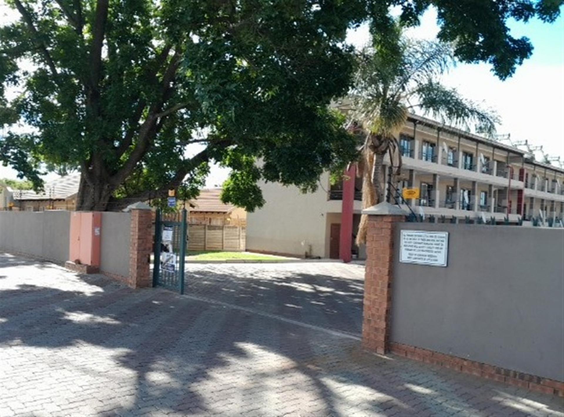Front View of property in Annadale