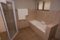 Bathroom 1 - 10 square meters of property in Hazyview