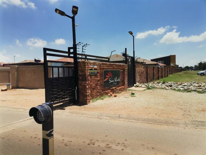 Standard Bank SIE Sale In Execution 3 Bedroom House for Sale in Klippoortje - MR391850