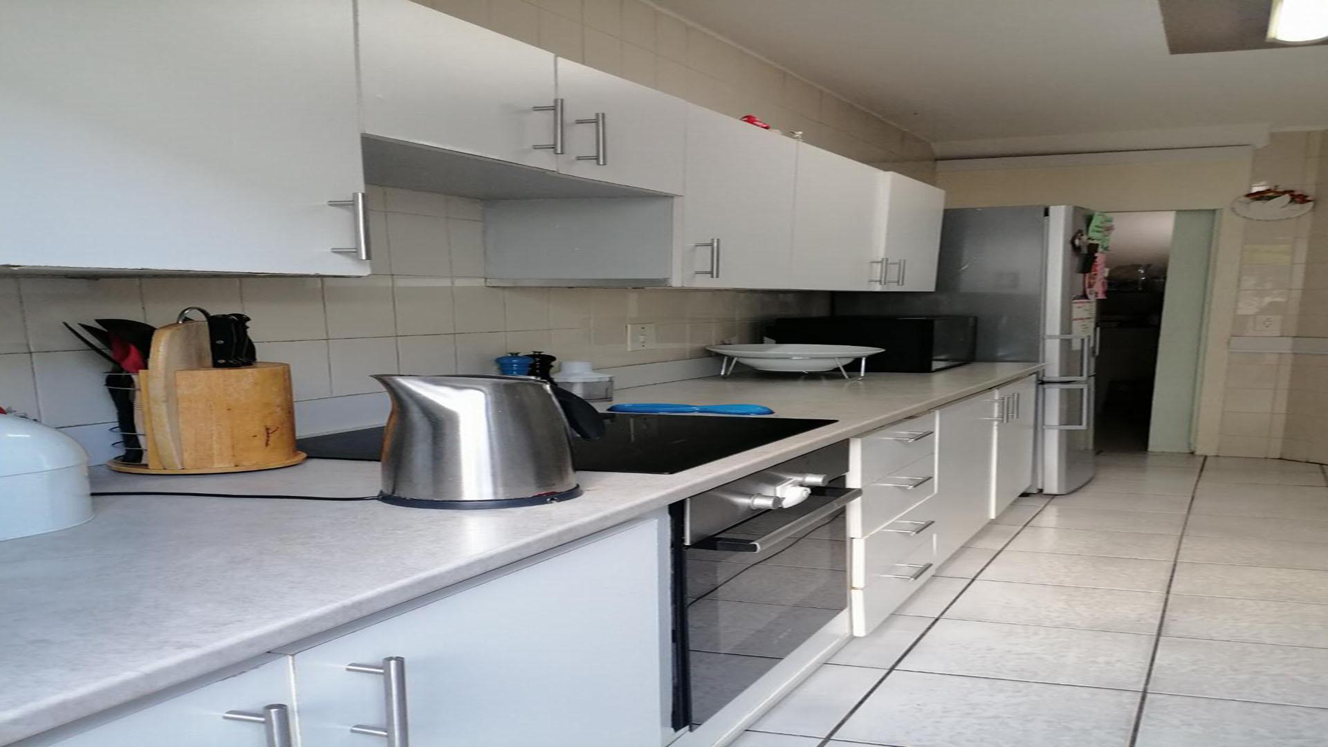 Kitchen of property in Bryanston