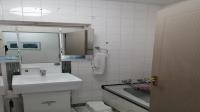 Bathroom 2 of property in Bryanston
